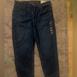 American eagle jeans blue/black denim size 14/32W Mom Jeans